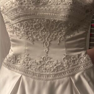 Private Label White Beaded Wedding Dress
